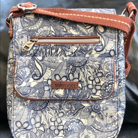 Sakroots Handbags - The Flap Sakroots Crossbody Bag